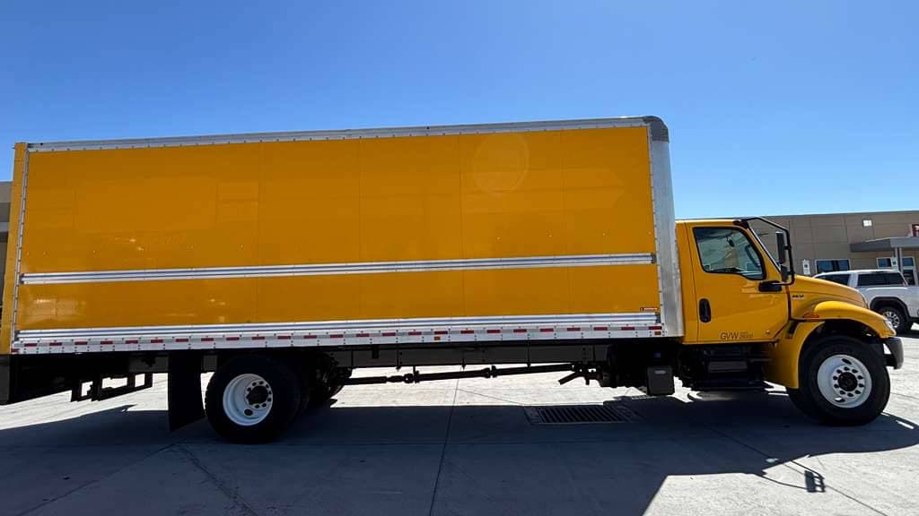 Used 2021 INTERNATIONAL MV607 image 12
