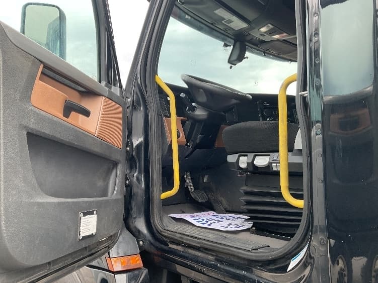 Used 2019 Freightliner Conventional - Sleeper Truck - T12664ST For Sale image 14
