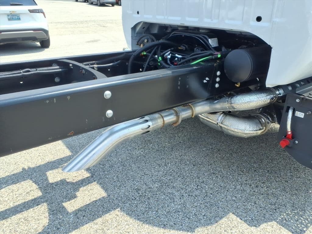 2027 Ford F750 SD image 14