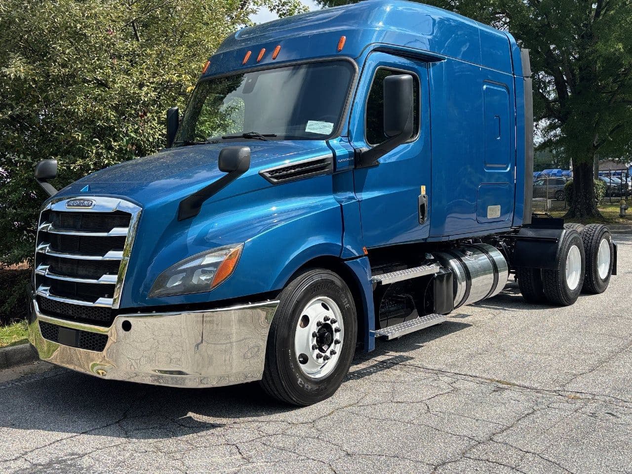 2020 Freightliner Cascadia 126 image 4