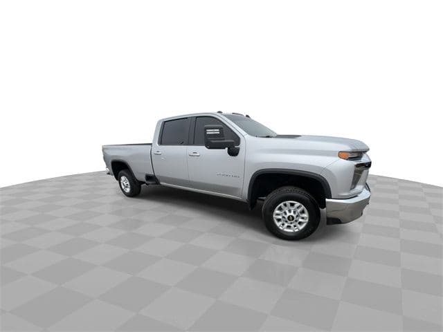 2022 Chevrolet Silverado 2500HD LT image 2