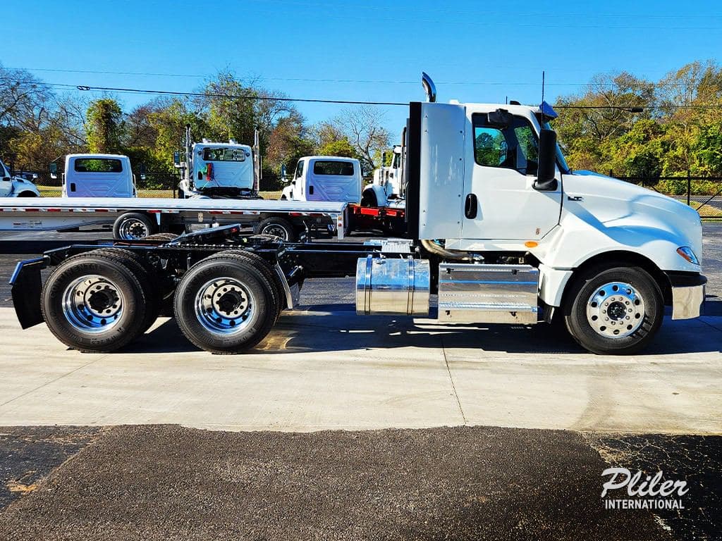 2025 INTERNATIONAL LT SN298842 image 4
