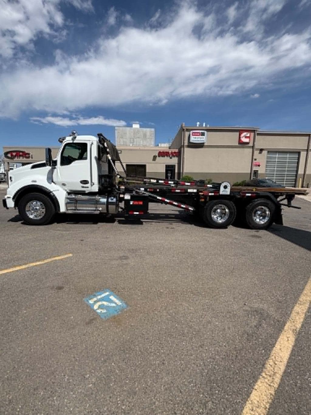 Used 2024 KENWORTH T880 image 20