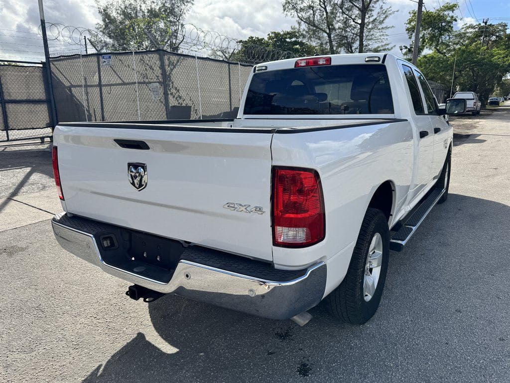 2020 Ram 1500 DS image 11