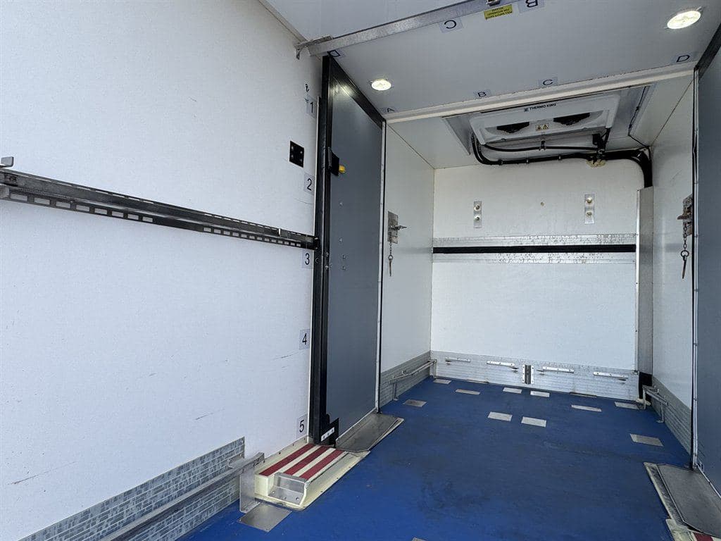 2023 Ford Transit T-350 image 28