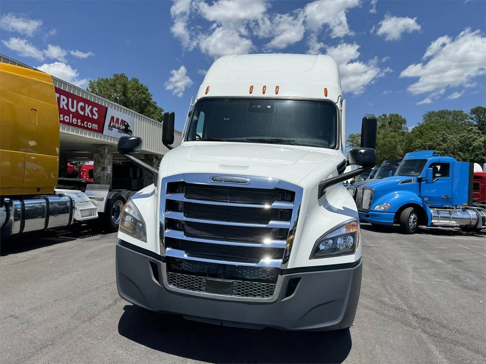 2021 Freightliner Cascadia image 2