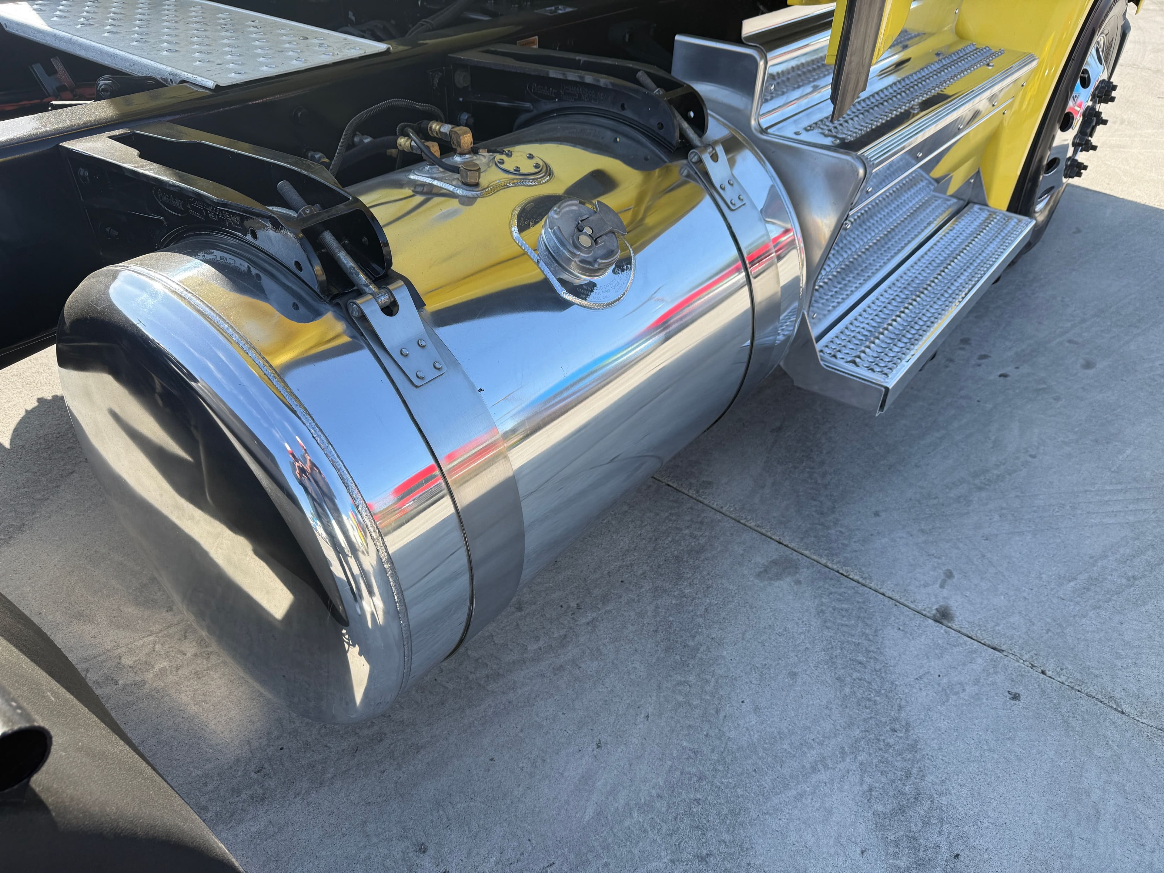 2021 Peterbilt 579 image 14