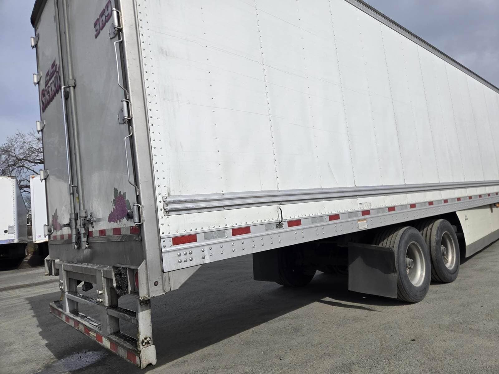 2019 Great Dane 53 ft Reefer Trailer - Fixed Axle, Swing Door, Thermo King image 8