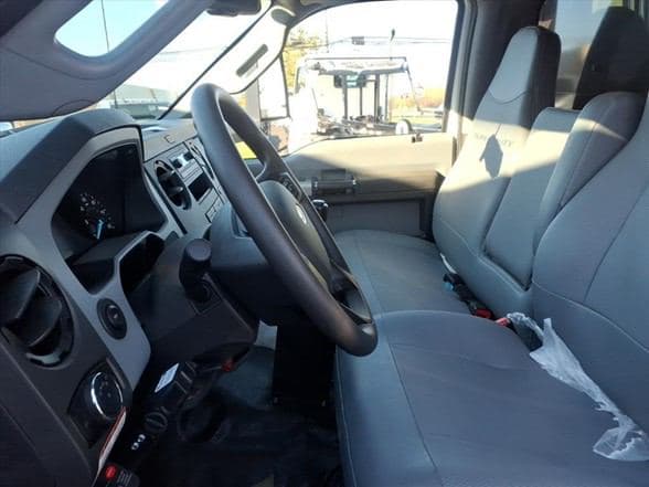 2027 Ford F750 XL SD image 15