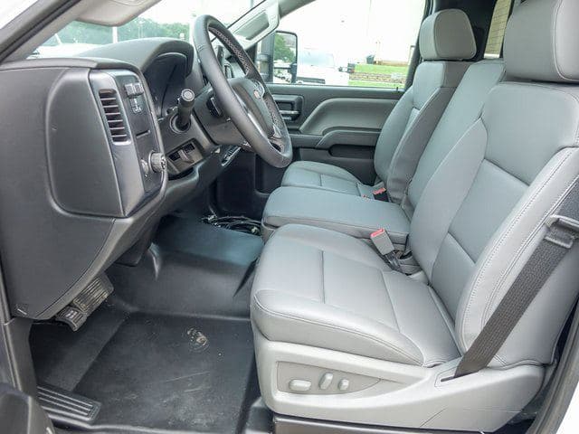 2024 Chevrolet Silverado 6500HD image 10