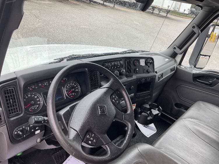 2022 International MV607 Box Truck - 220HP, 6 Speed Automatic, Roll up Door image 17