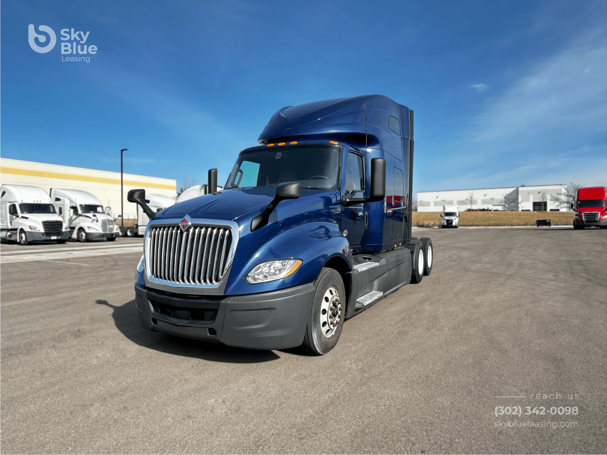 2023 International LT625 image 1