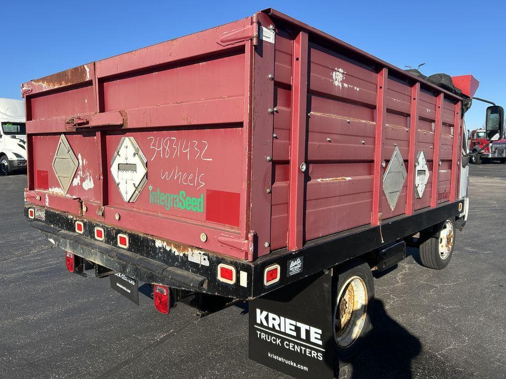 2018 Hino 195 image 5