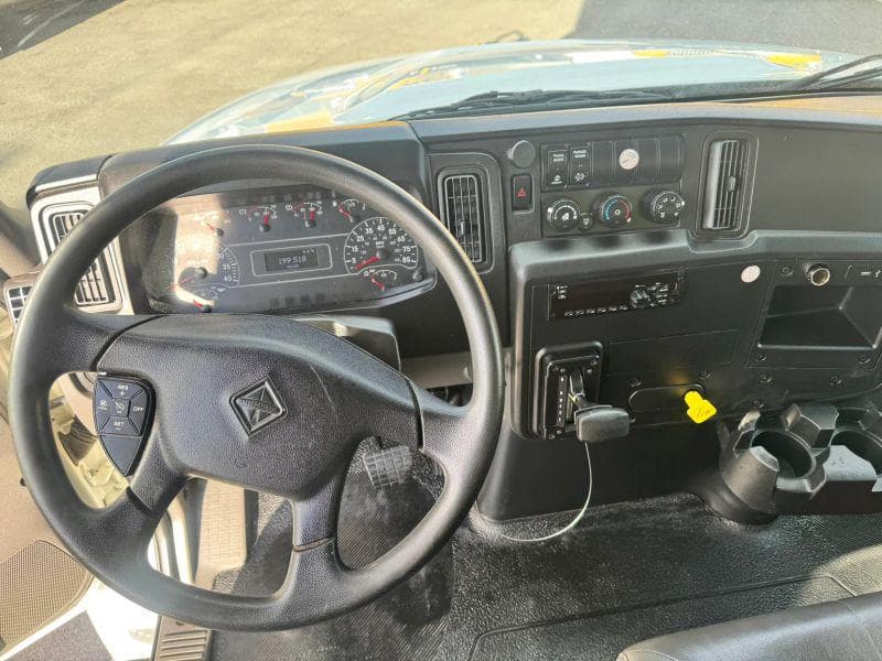 2020 International MV607 image 12