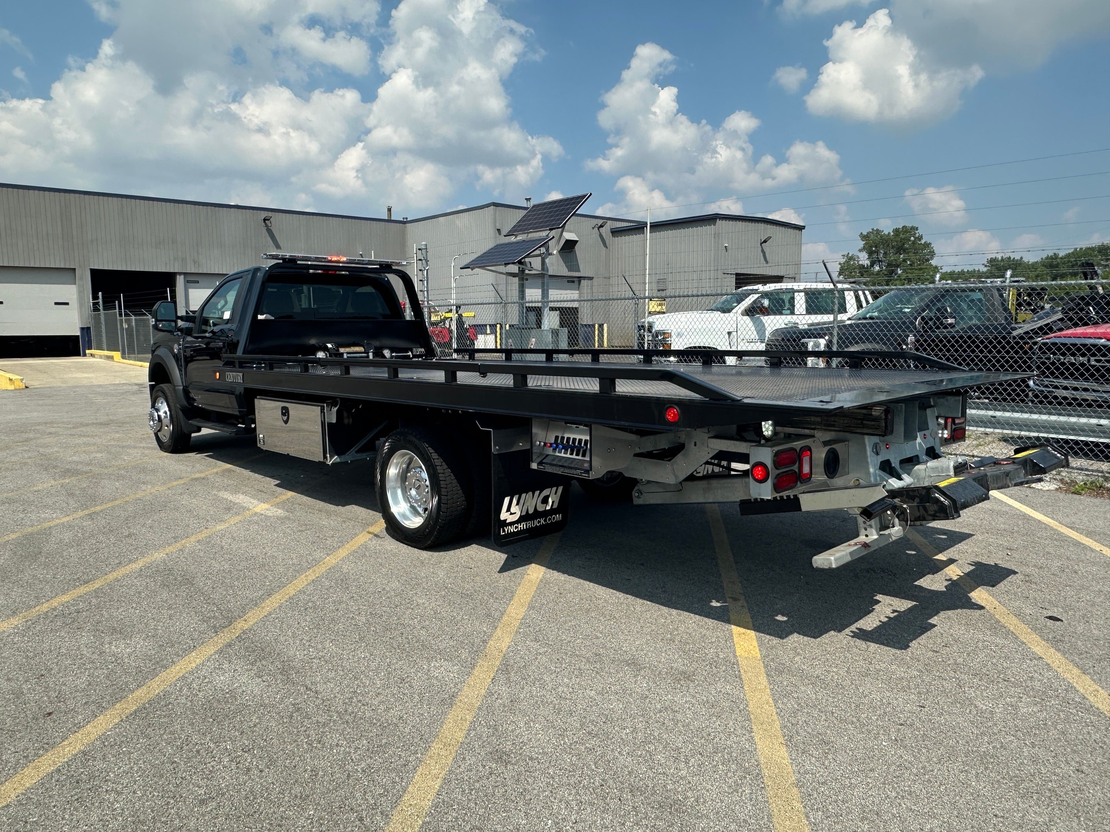 2024 Ford F-550 F Series Super Duty XLT 4X4 WITH A CENTURY 19.5' STL  (SK#: 6042C) image 4
