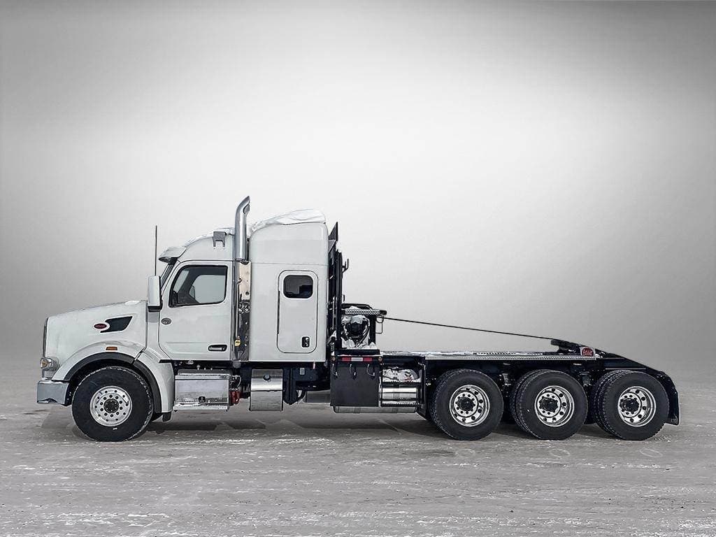 2024 Peterbilt 567 image 3