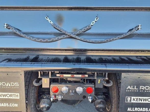 2025 Kenworth T880 image 32