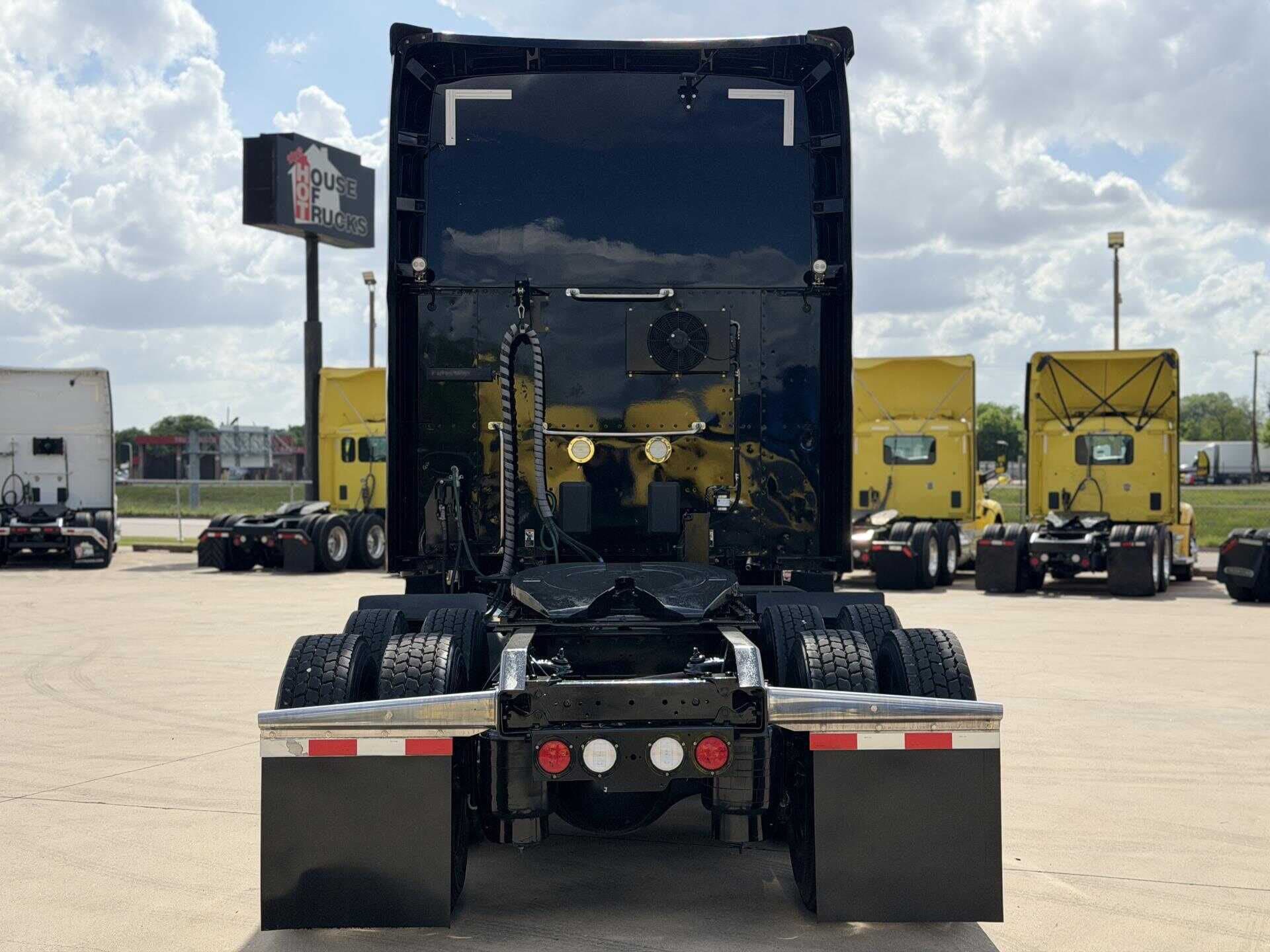 2022 Kenworth T680 image 6
