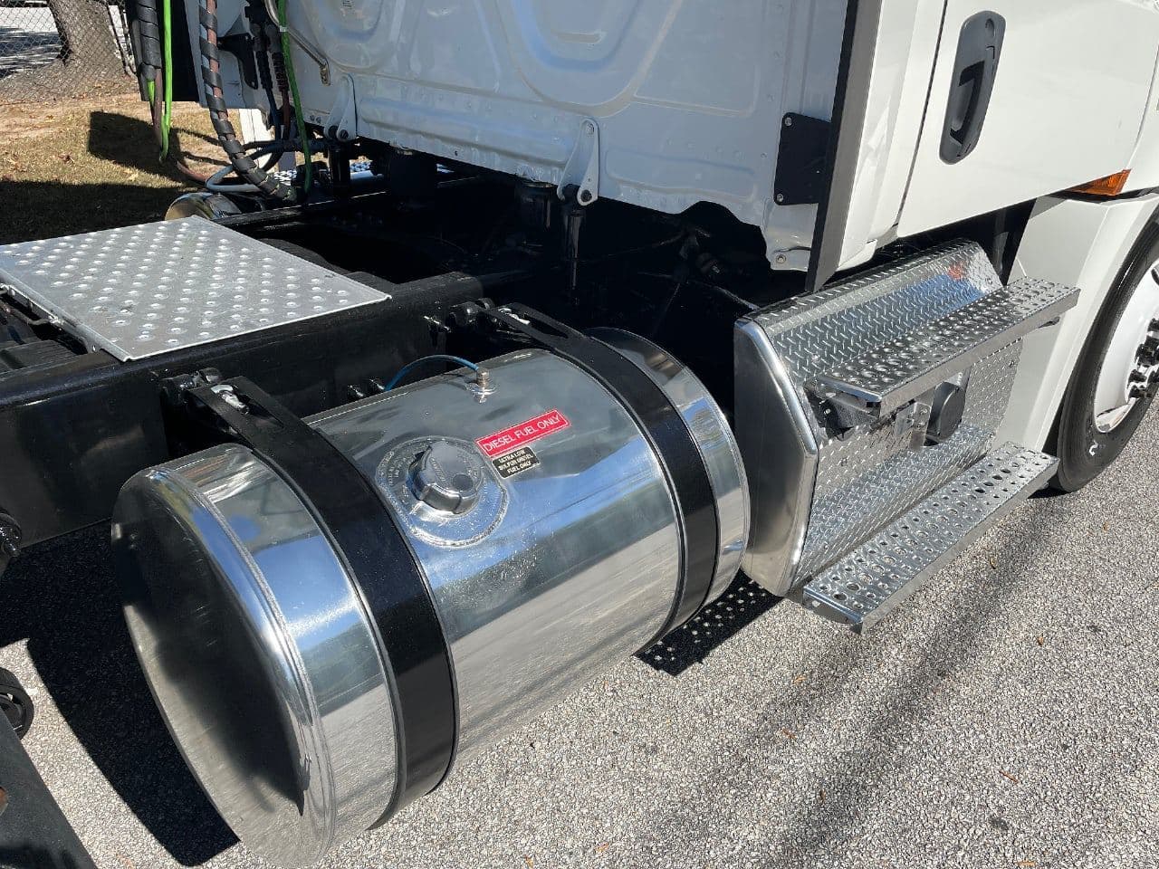 2020 Freightliner Cascadia 126 image 15