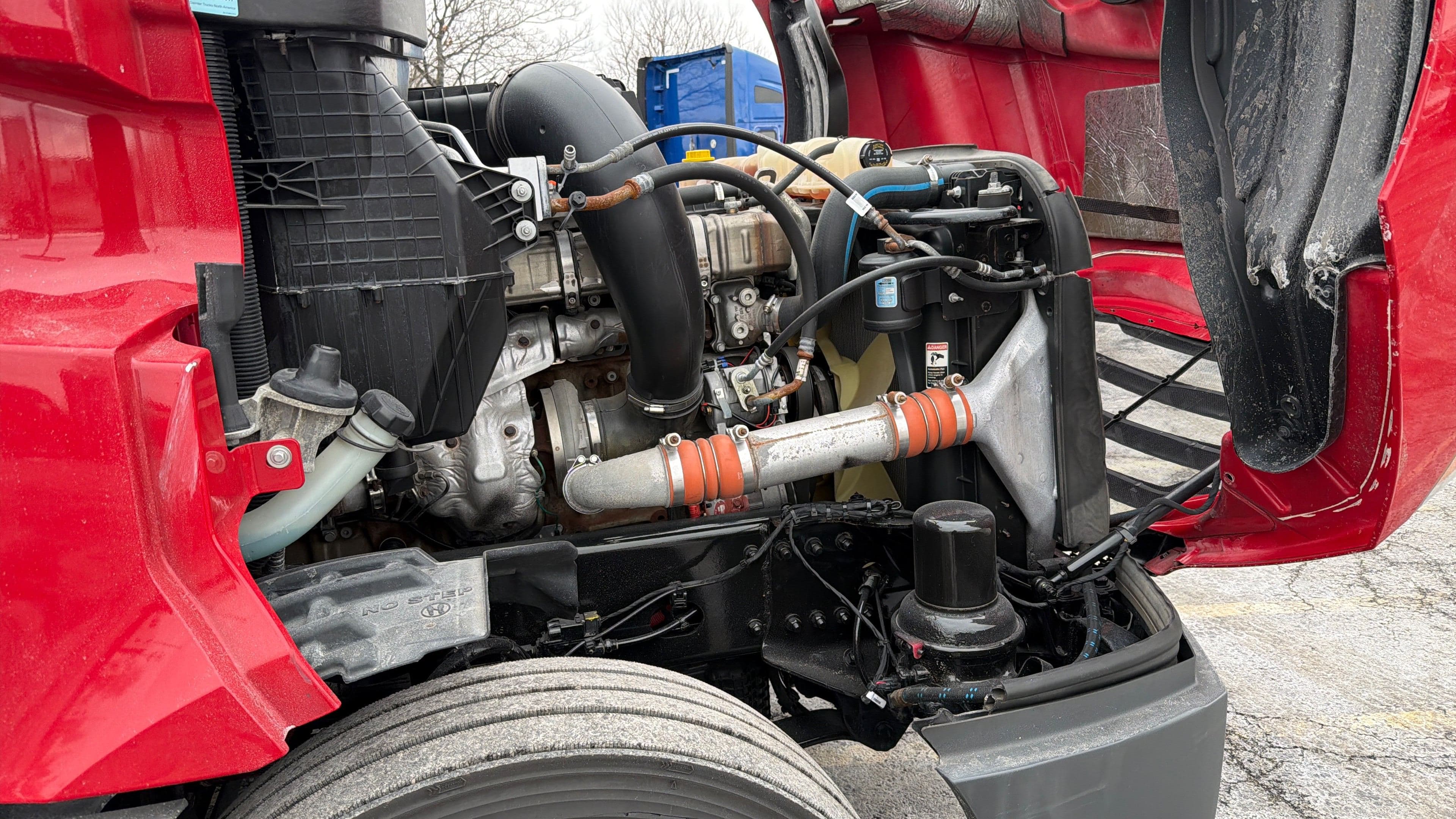 2021 Freightliner Cascadia image 6