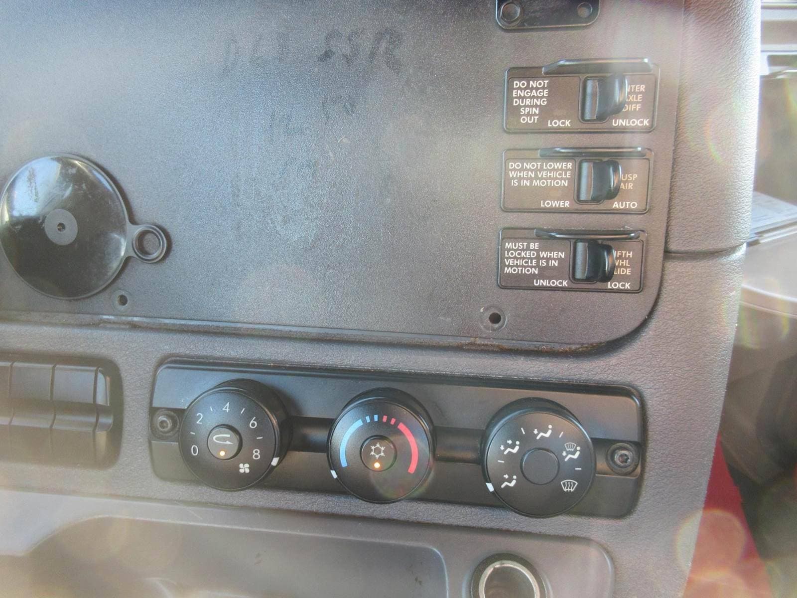 2018 Freightliner Cascadia 113 image 30