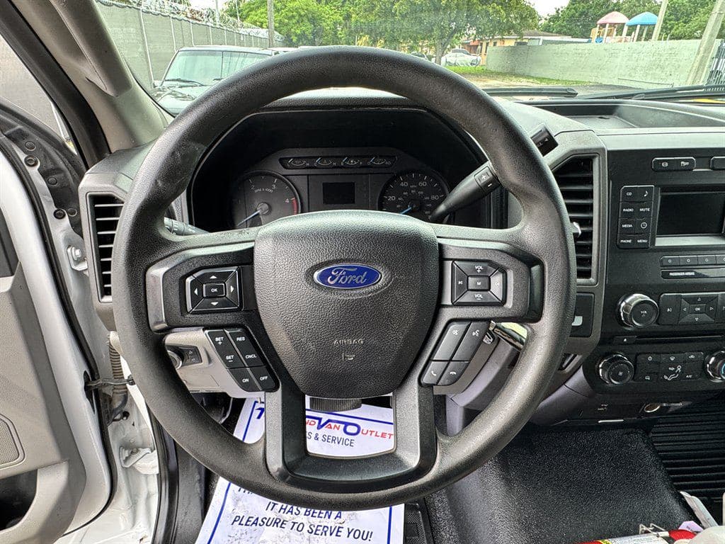 2017 Ford F550 image 66