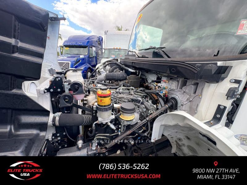 2020 Hino 268 image 36
