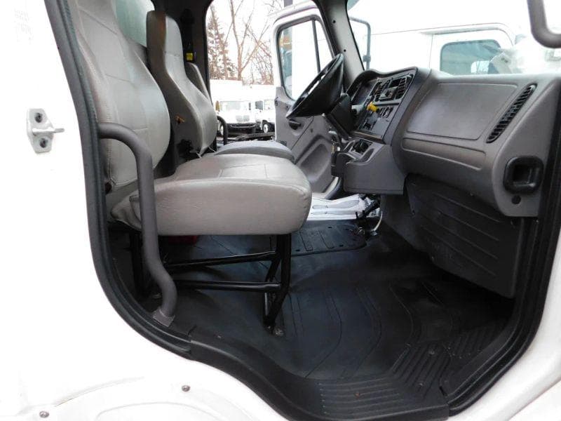 2018 Freightliner Cascadia 125 image 26