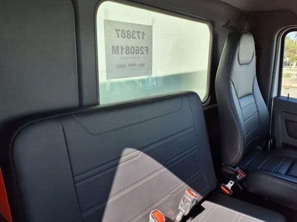 2025 Kenworth U7-10 image 30