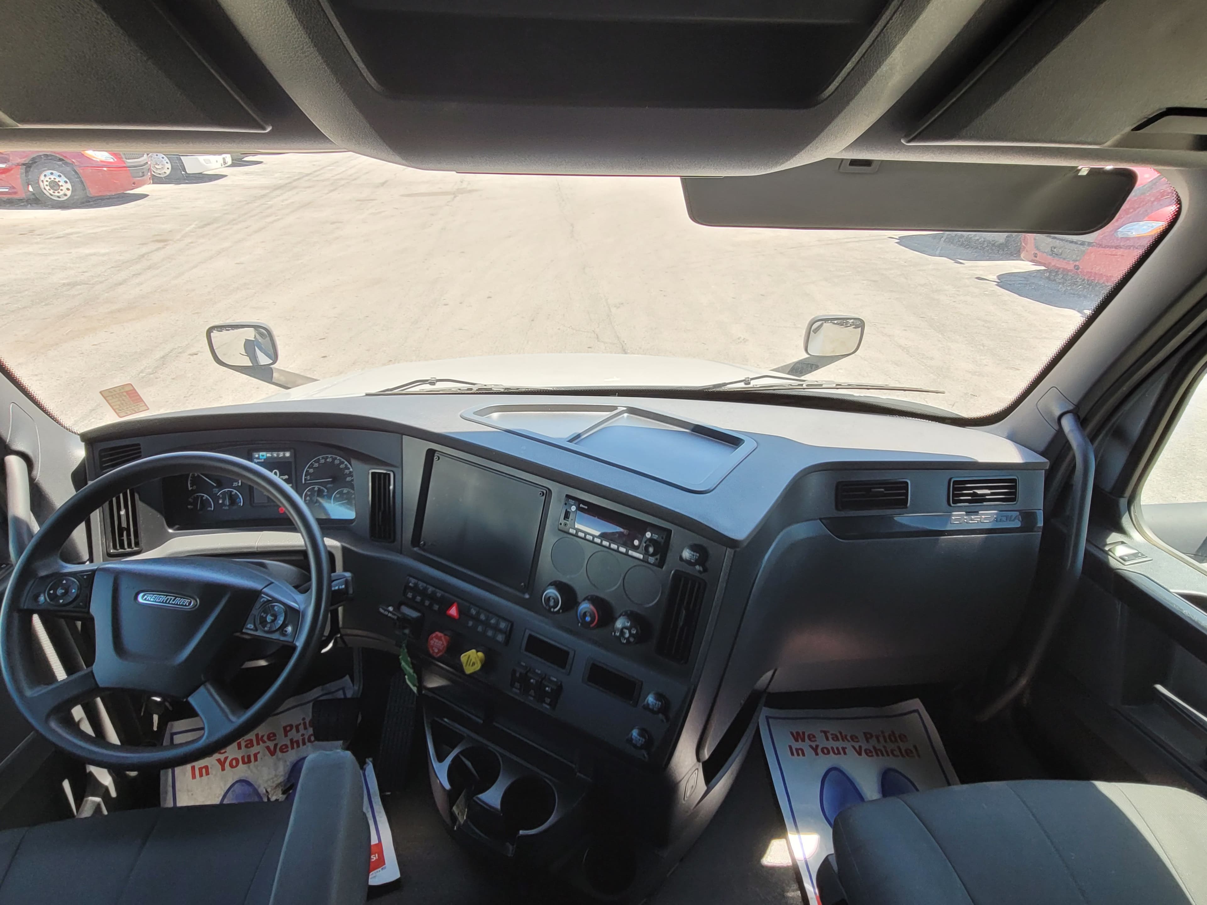 2023 Freightliner Cascadia 126 image 10