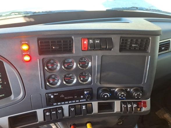 2026 Kenworth T880 image 14