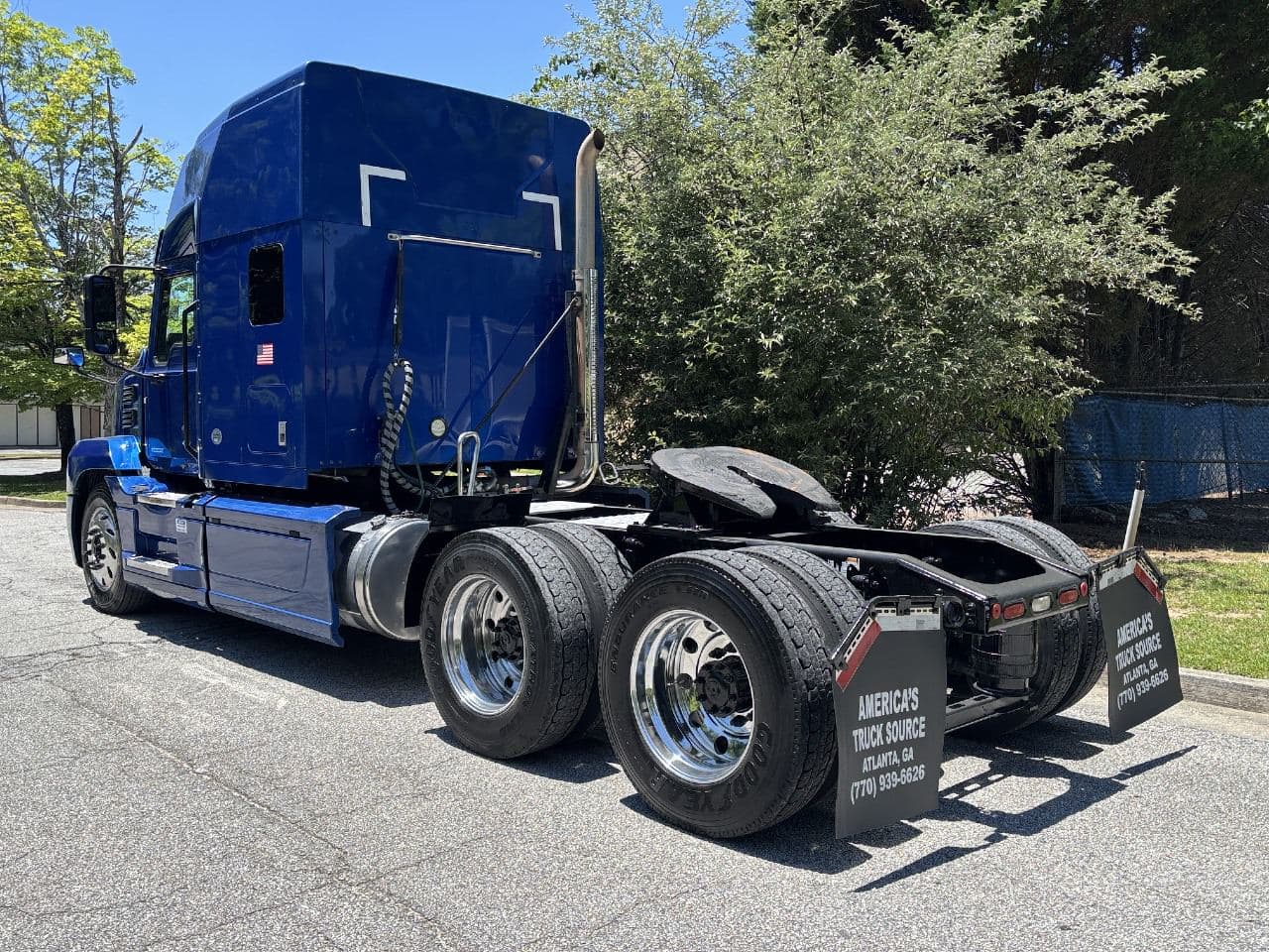 2019 Mack Anthem image 8