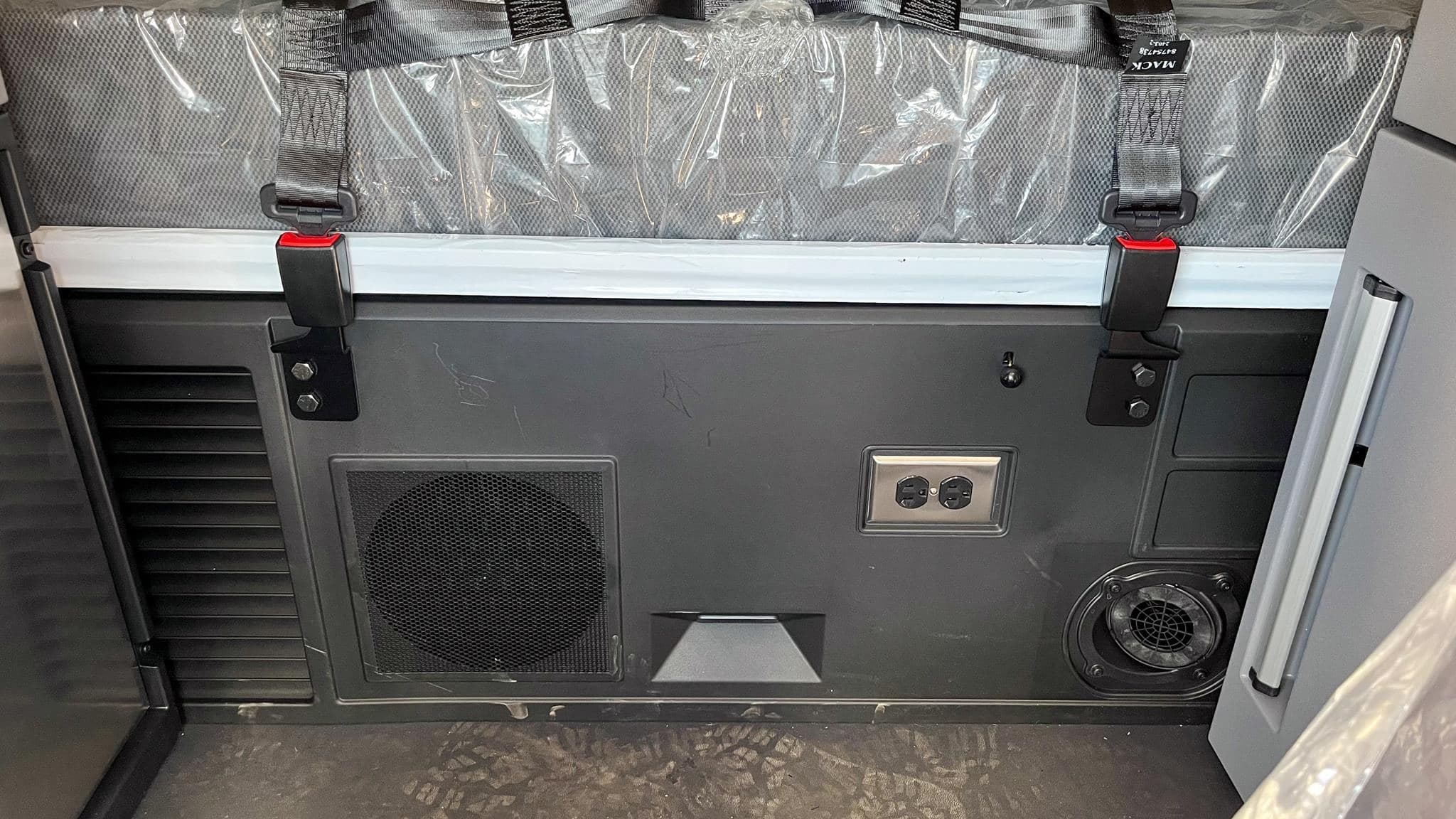 2025 Mack AN64T image 8