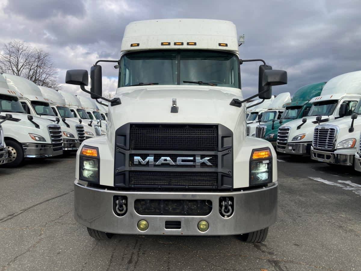 2020 Mack Anthem 64T Sleeper Semi Truck - 70" Condo Sleeper, 505HP, 18 Speed Manual image 2