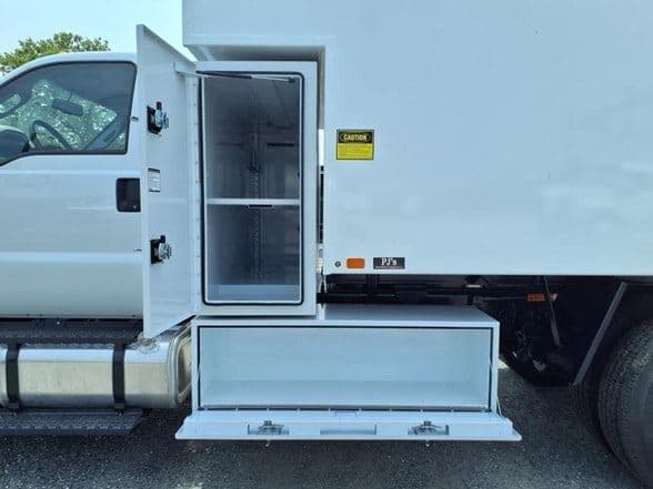 2026 Ford F750 SD image 11