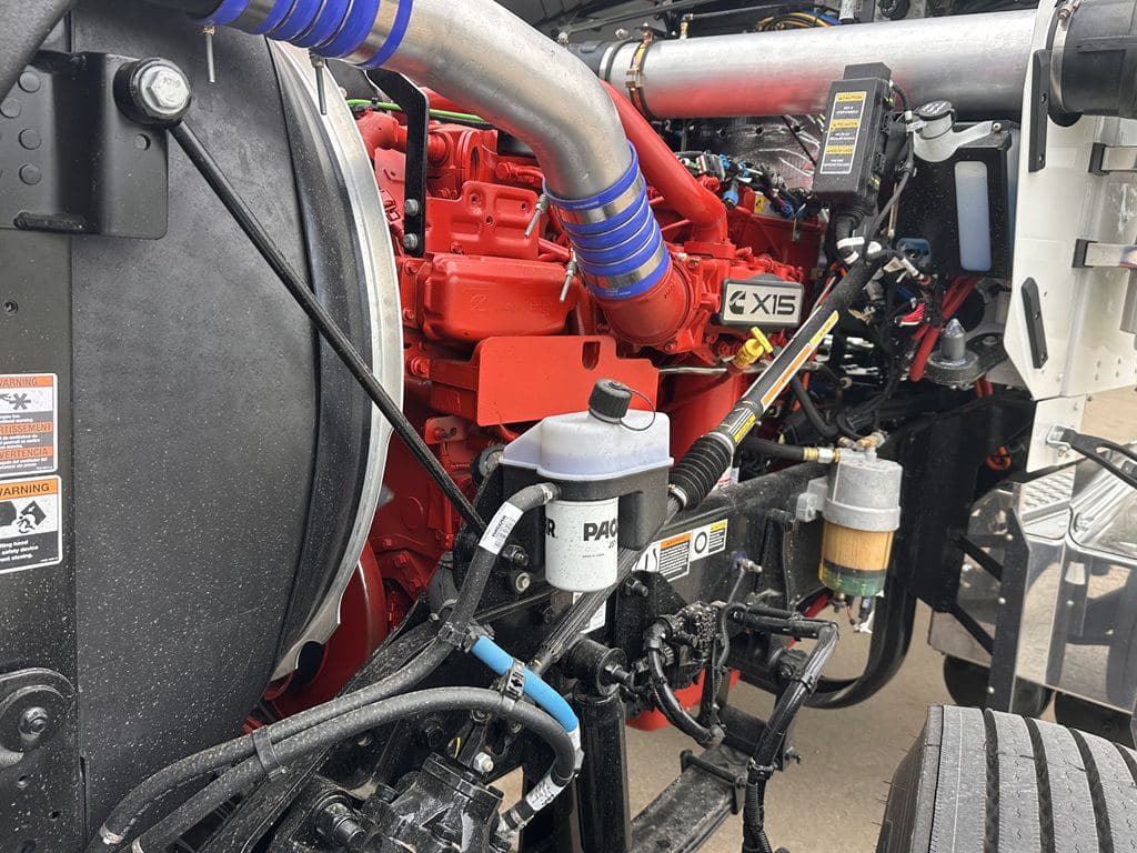 New 2027 KENWORTH W900L image 24