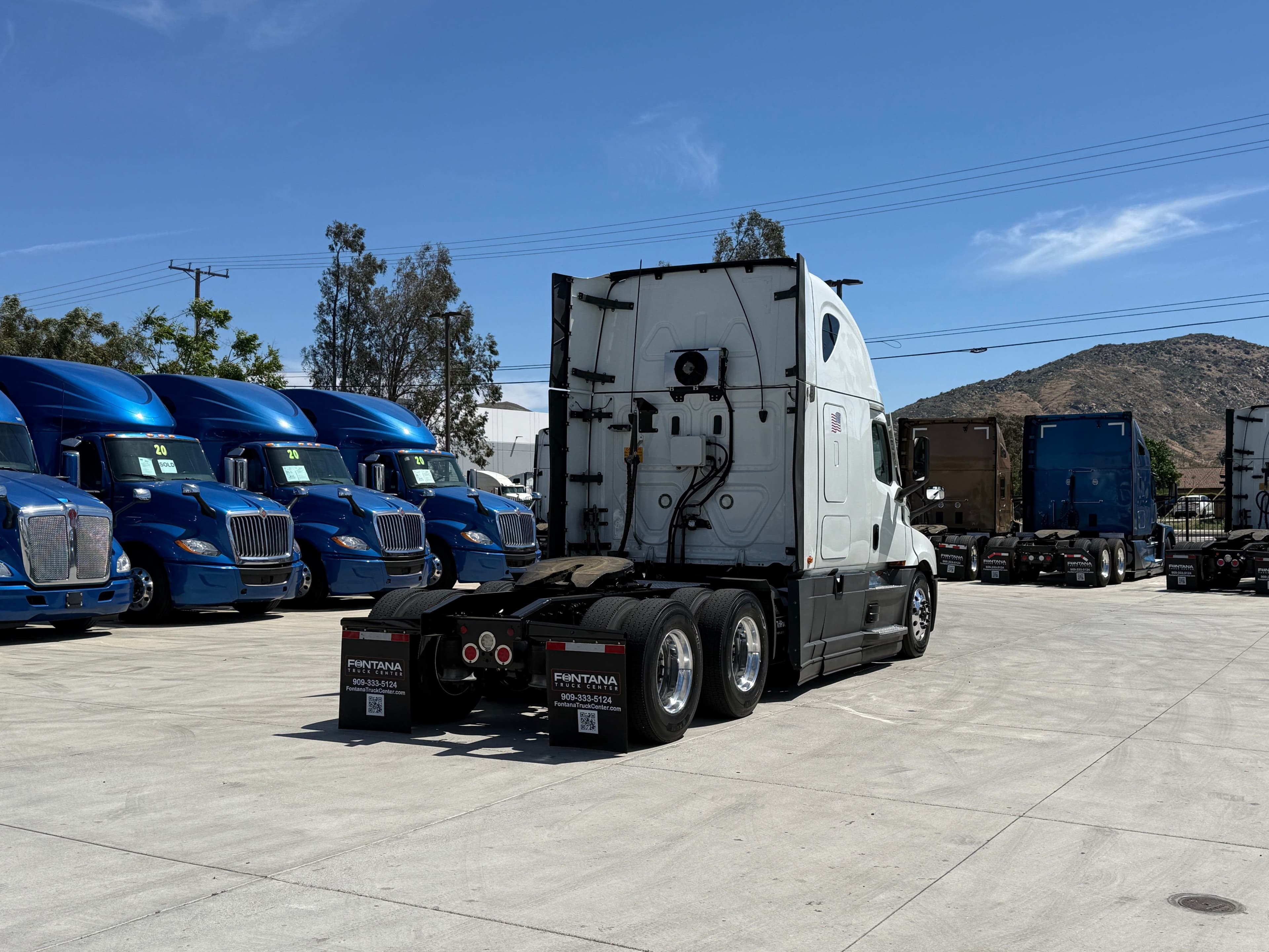 2021 Freightliner Cascadia 126 image 5