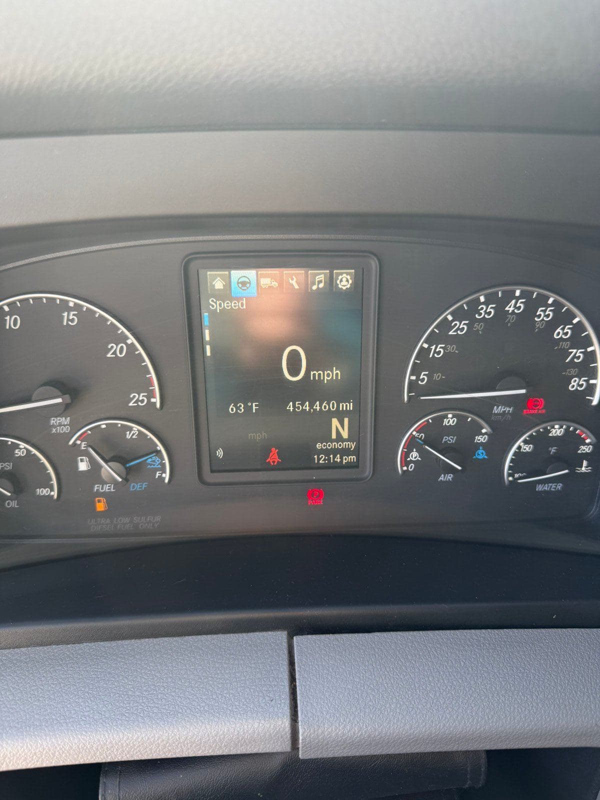 2022 Freightliner Cascadia image 12