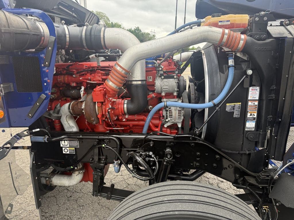 Used 2023 KENWORTH W900L image 15