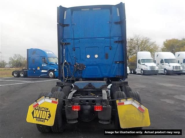 2021 Freightliner Cascadia 126 image 4