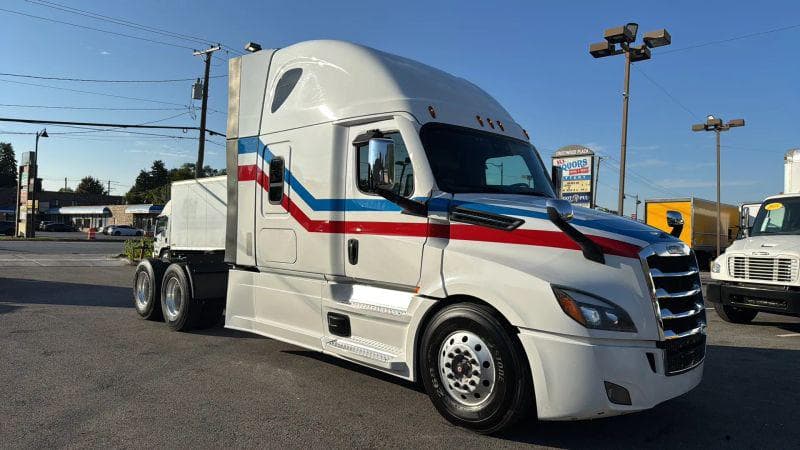 2021 Freightliner Cascadia image 16