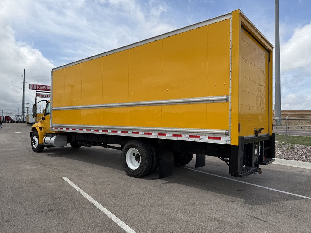Used 2021 INTERNATIONAL MV607 image 13