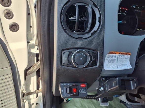 2027 Ford F750 XL SD image 17
