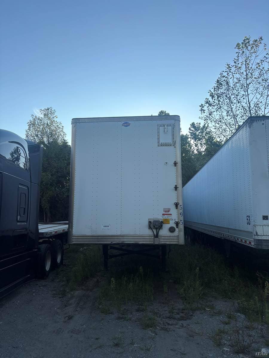 2017 Utility 53` Dry Van Trailer image 2