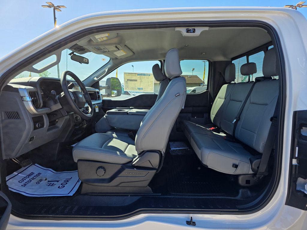 2026 Ford F-550SD XL Service Utility Body image 14