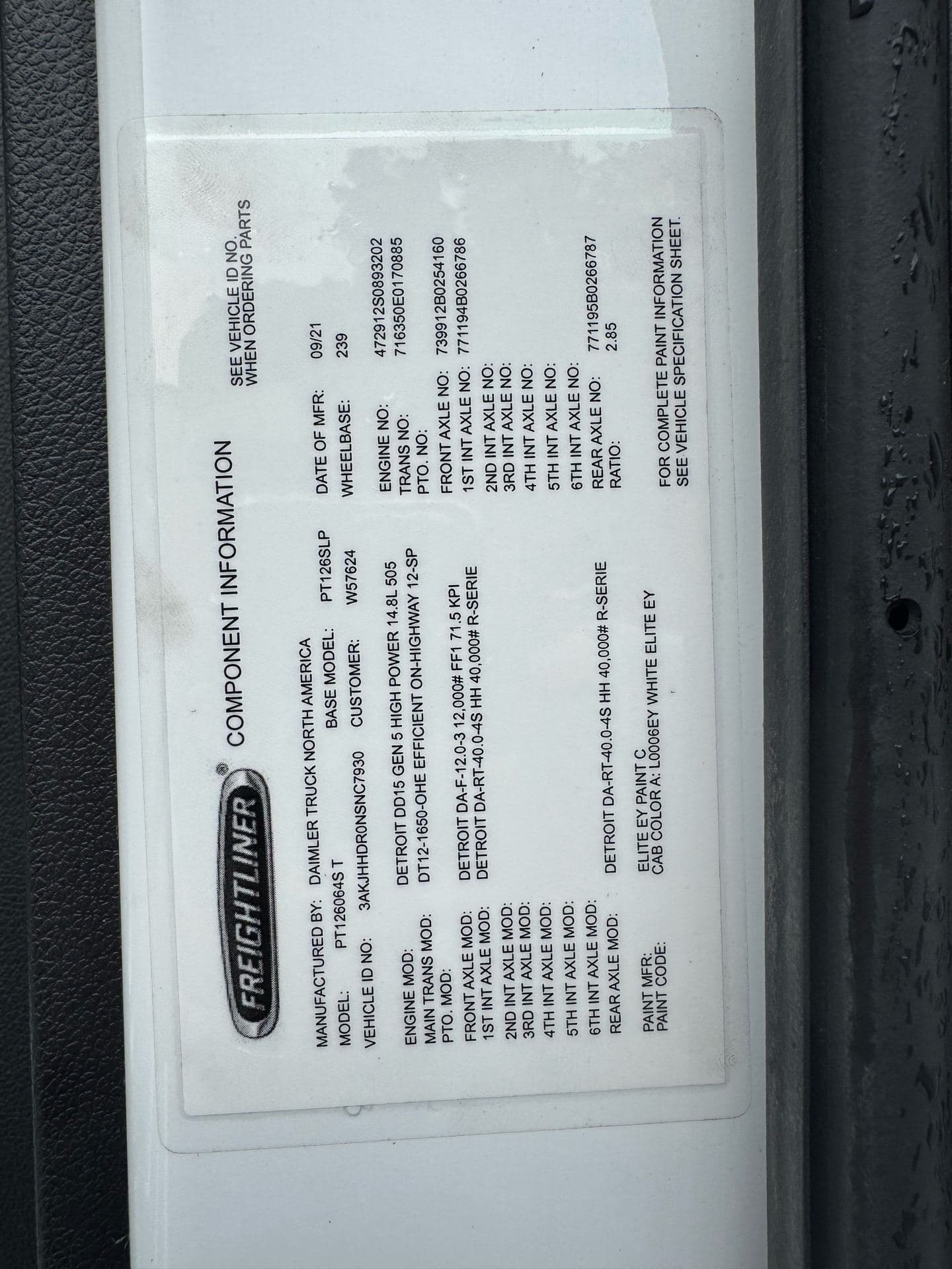 2022 Freightliner Cascadia 126 image 17