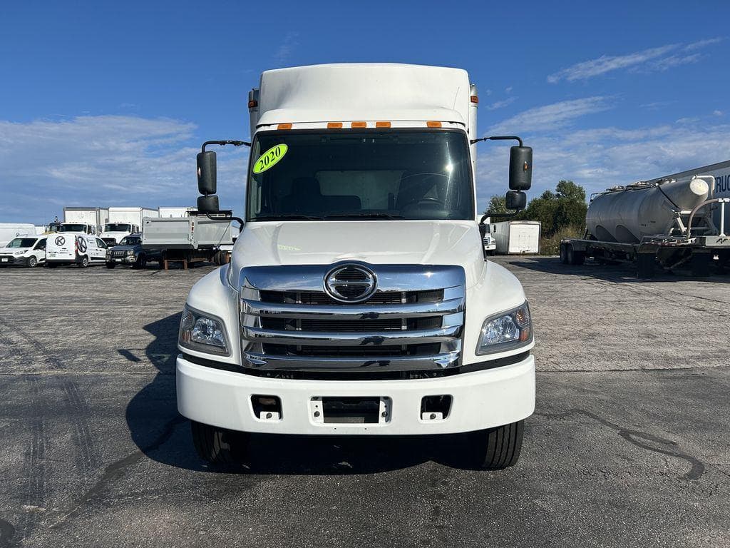 2020 Hino 338 image 8