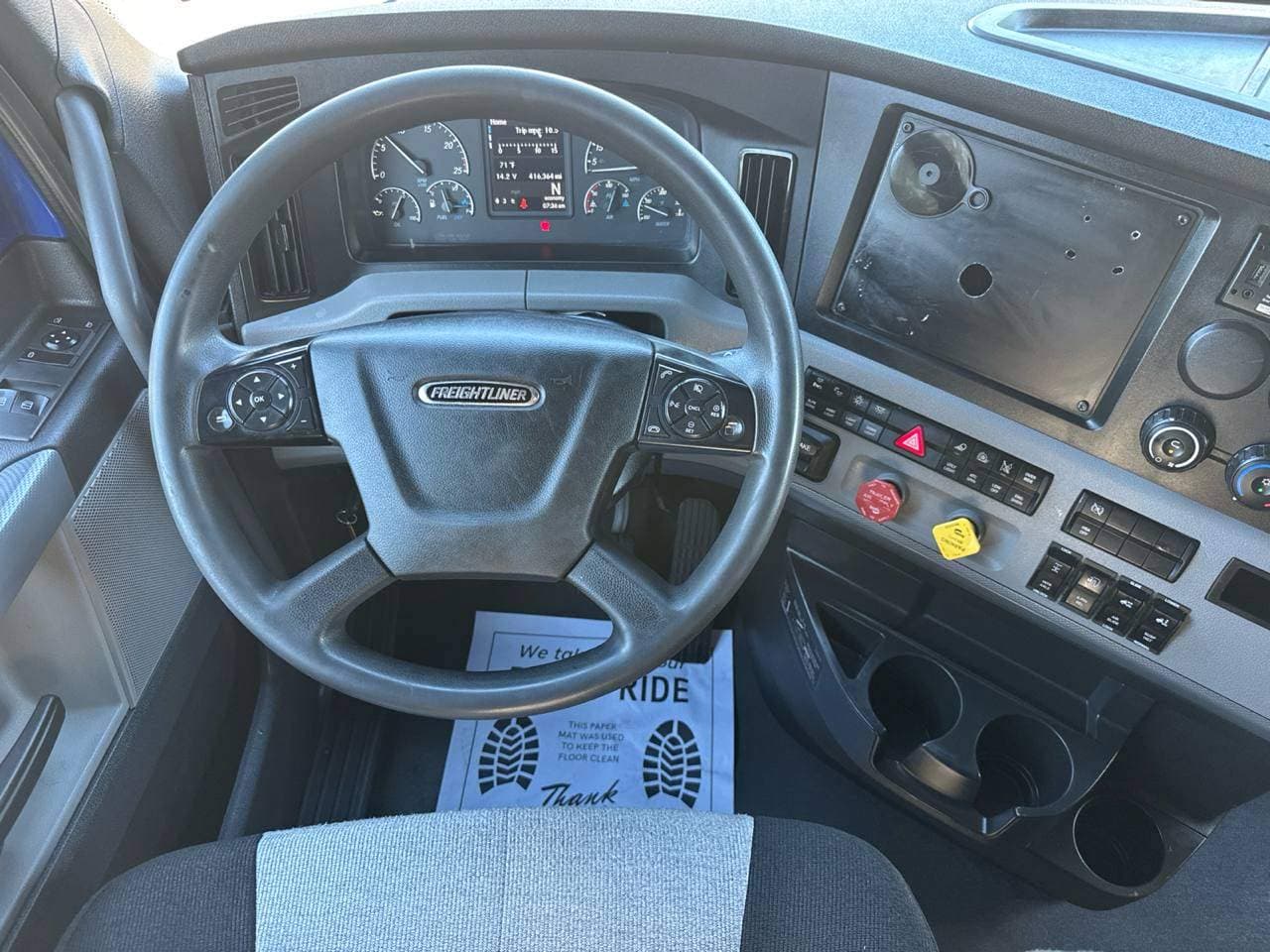 2022 Freightliner Cascadia 126 image 13