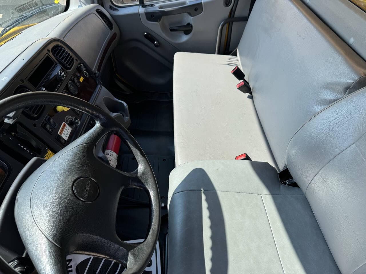 2019 Freightliner M2 106 image 11