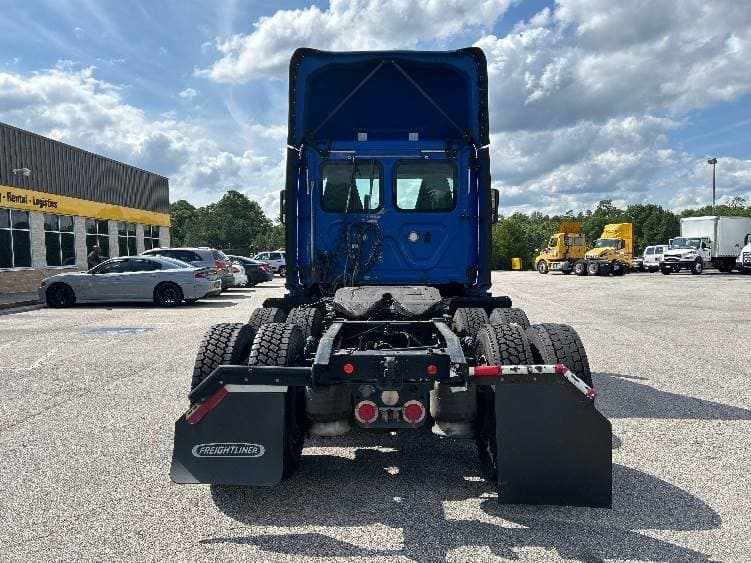 2018 Freightliner Cascadia image 6